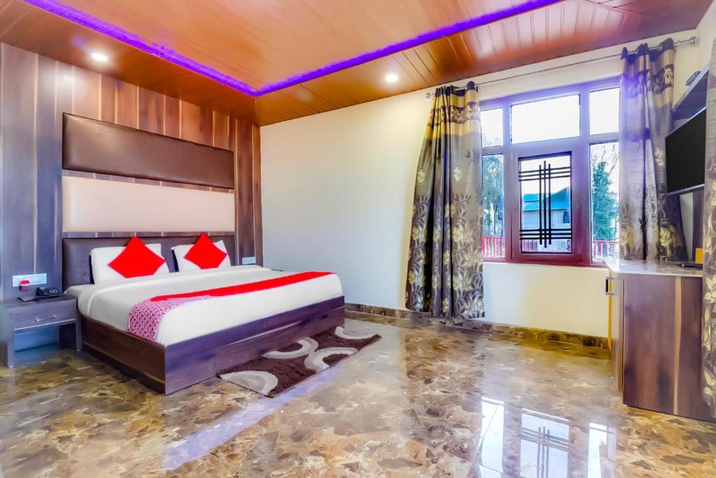 Hotel Himdhara, Далхаузі Екстер'єр фото